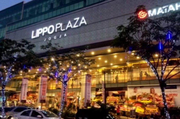 Supermarket unsplash