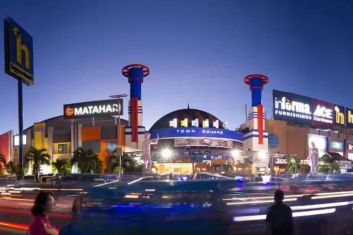 Plaza bangunan electronic manado