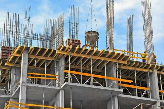 Proyek bangunan terdekat