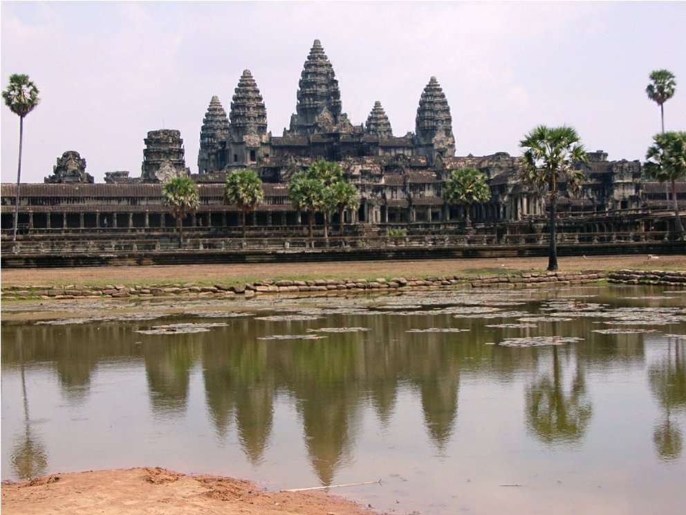 Angkor temples visiting khmer