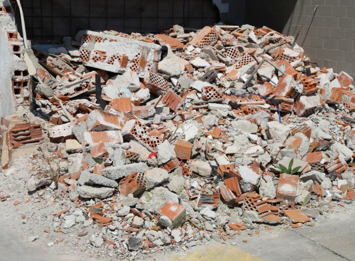 Debris wichita hauling haul