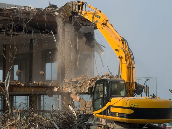 Demolition explosion implosion drone abbattere zama realizzazione tempi drones tough tuo keltbray