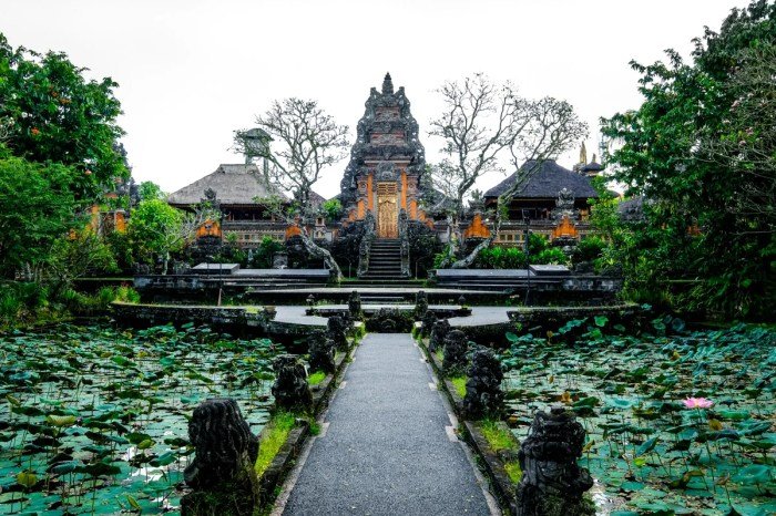 Anugrah bangunan baliwerti surabaya