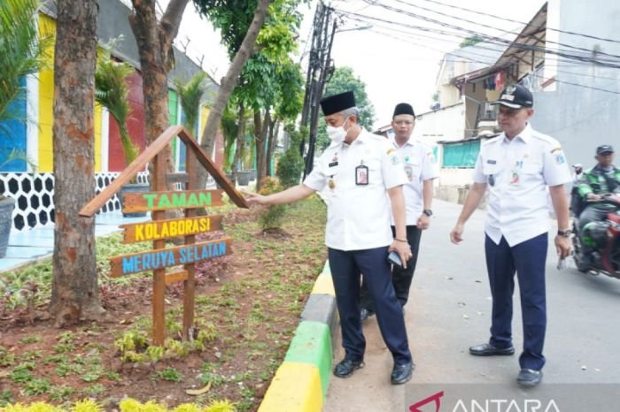 Toko bangunan meruya