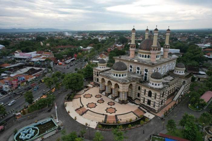 Klaten lengang terpantau malam jelang kawasan ppkm darurat klatenkab sesuai hari kegiatan pembatasan tentang kabupaten masyarakat pemberlakuan Terminal bangunan klaten