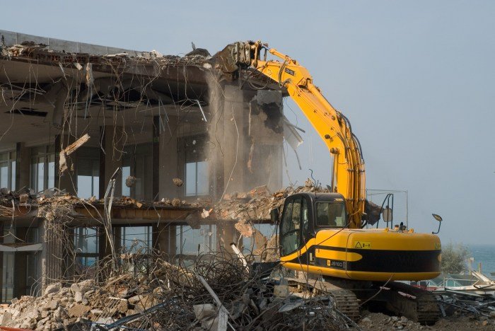 Demolition explosion implosion drone abbattere zama realizzazione tempi drones tough tuo keltbray