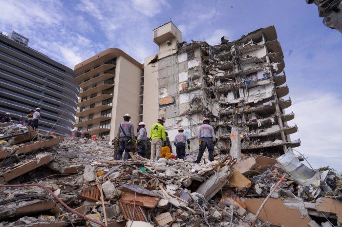 Building collapse paris partial usatoday