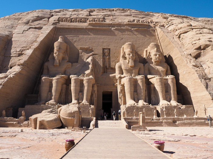 Ancient empire berhala patung artworks characteristics ihavenotv ruins