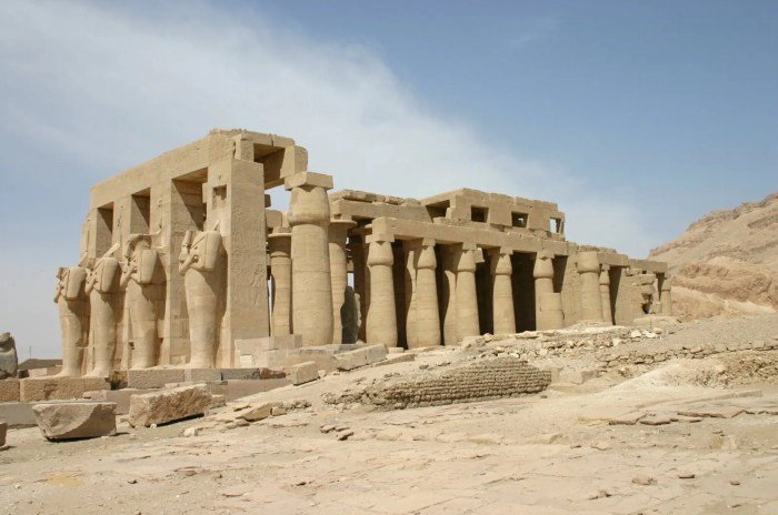 Landmarks pyramid egyptian worldtravelconnector