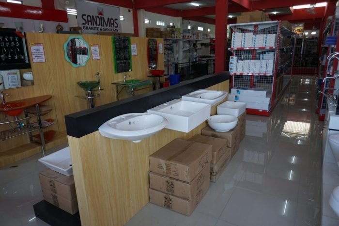 Toko bangunan singaraja