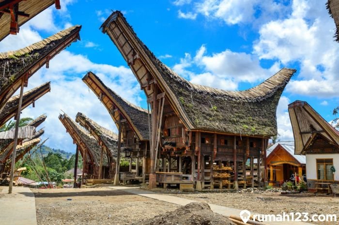 Bangunan khas indonesia