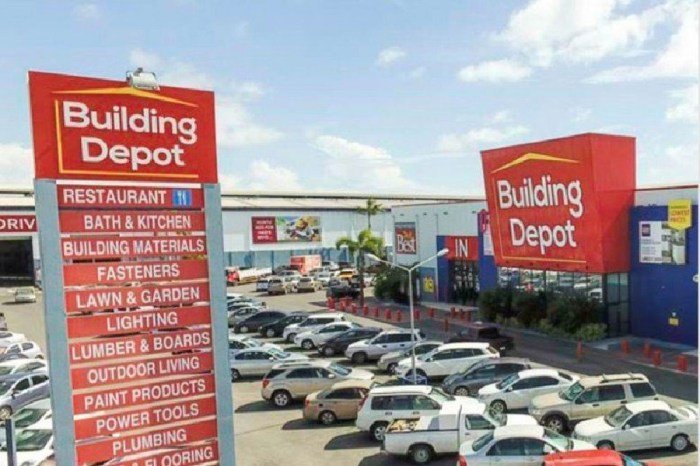 Depo bangunan terdekat