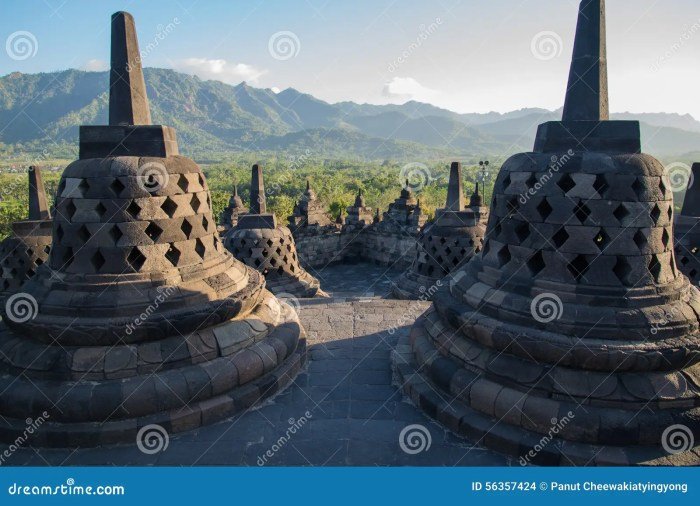 Borobudur indonezji piramidy tajemnica ej