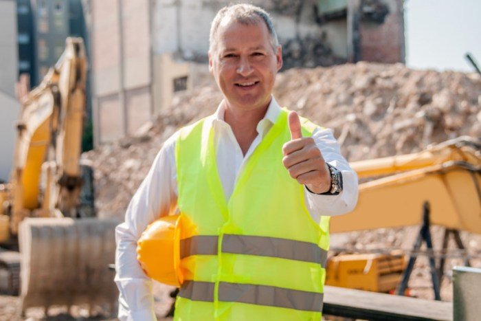 Building contractor does do dreams build relationship client