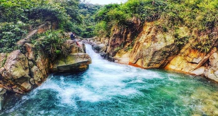 Institution theatre hire headbox capacities