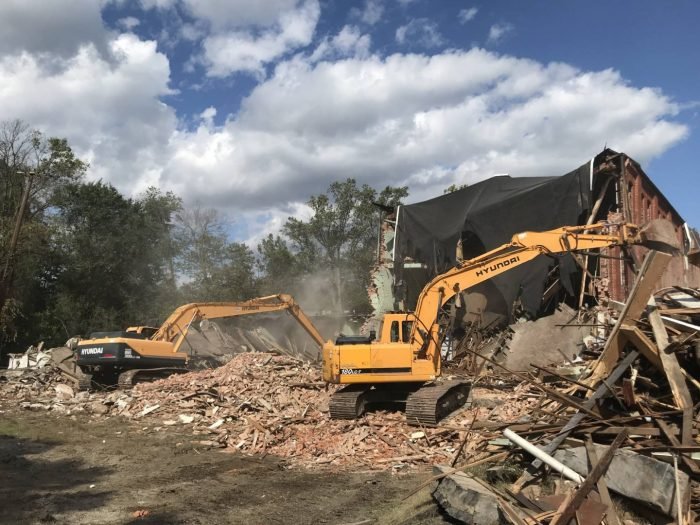 Demolition methods structure