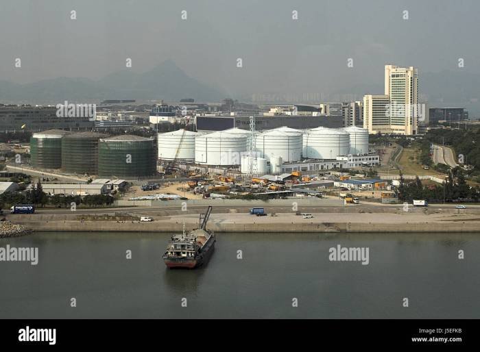 Bangunan bertingkat terbagi dalam beberapa tempat tinggal