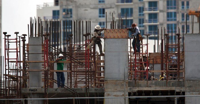 Proyek bangunan perumahan