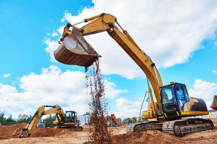 Civil engineering construction between differences engineers key site work