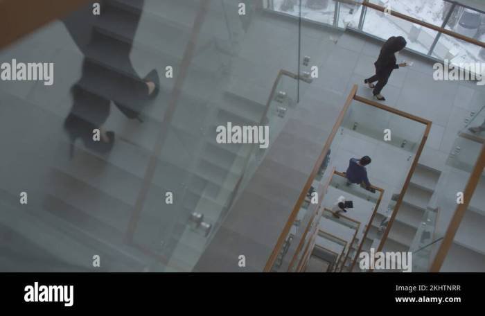 Tangga bangunan bertingkat