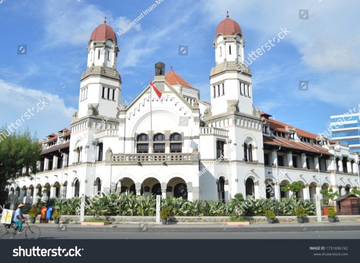 Jumlah lubang pintu bangunan lawang sewu