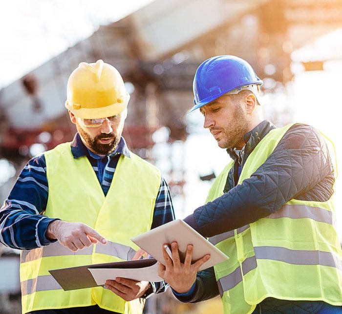 Pemborong bangunan adalah