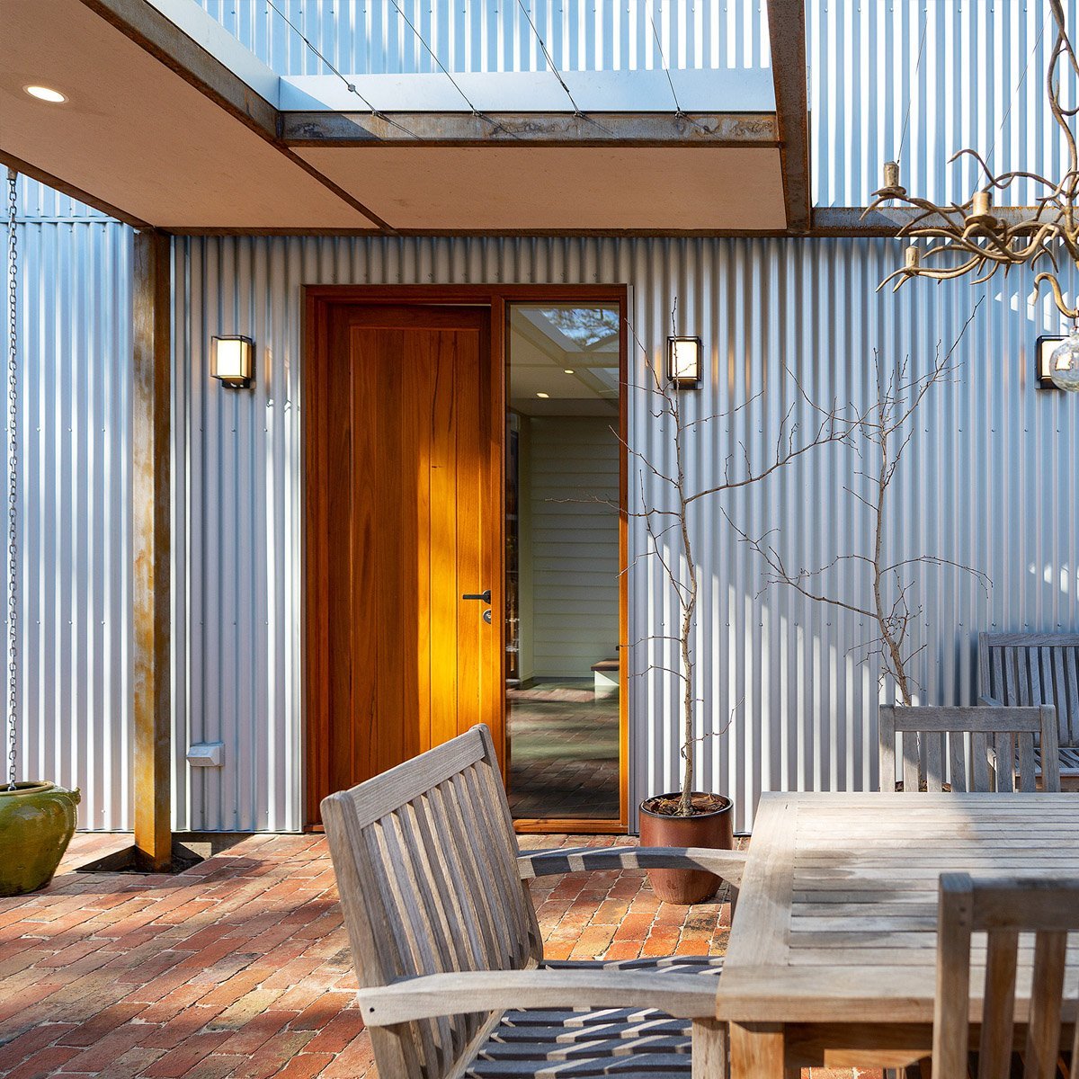 Workshop shed upscale tuff tuffshed