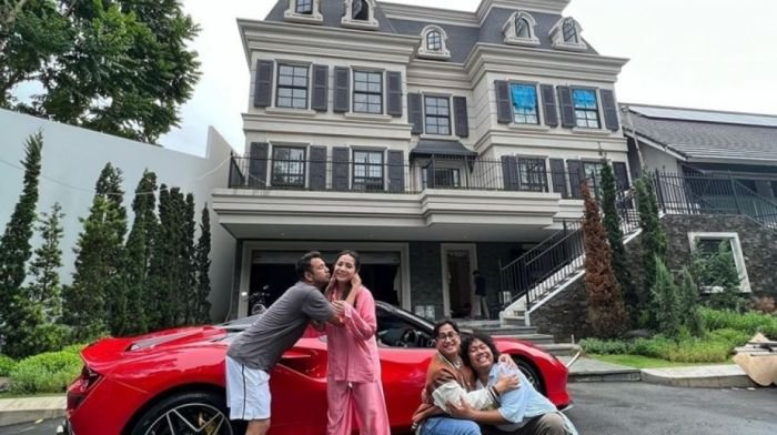 Desain rumah raffi ahmad