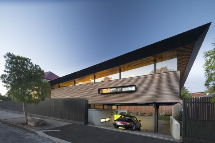 Basement walkout porches walk narrow gables quoet daylight decks architecturaldesigns