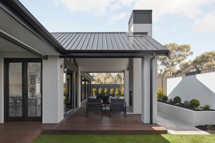 Farmhouses exterior barn countryliving porches