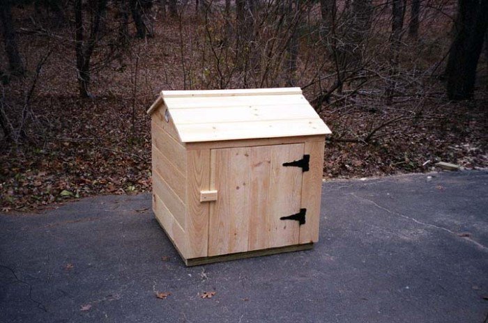 Shed sprinkler insulated sump